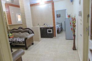 Χώρος καθιστικού στο Apartments Casablanca near the sea RedSeaLine