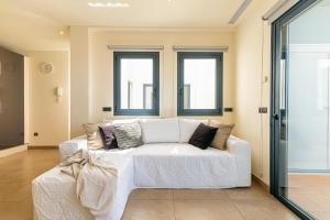 Postel nebo postele na pokoji v ubytování LUXURY HOLIDAYS SUITES, Playa de los Cristianos