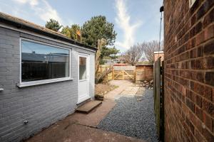 Gallery image of Modern & Contractors & Leisure & Driveway Parking & Garden in Hull