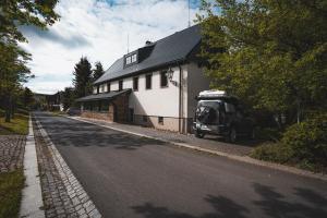 Budova, v ktorej sa apartmán nachádza