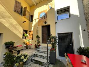 Gallery image of Osteria Centrale - B&B in Cugnasco