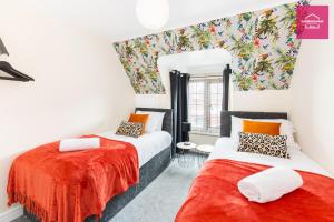 バーミンガムにあるNEC-BHX-HS2 - stunning apartment in Coleshill B46 for LONG & FLEXIBLE STAYS - 3 Bedrooms with 4 Separate Bedsのギャラリーの写真