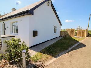 Gallery image of Pet friendly Immaculate 2-Bed Cottage in Listowel in Listowel