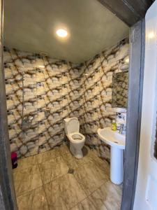 Koupelna v ubytování Hostel Golden Fleece