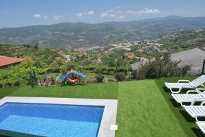 Uitzicht op het zwembad bij Casa da Costa Resende of in de buurt