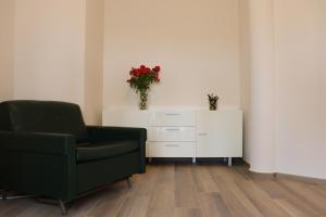 A seating area at La Casa de Anto'