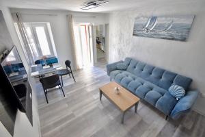 Χώρος καθιστικού στο Sea View Apartment 40m From The Beach