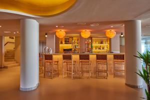 Лаундж или бар в Universal Hotel Cabo Blanco - Adults Only