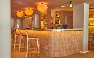 Лаундж или бар в Universal Hotel Cabo Blanco - Adults Only