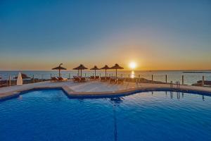 Бассейн в Universal Hotel Cabo Blanco - Adults Only или поблизости