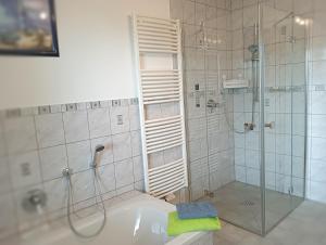 Kylpyhuone majoituspaikassa Ferienwohnung Pinzenhof - Kemnath