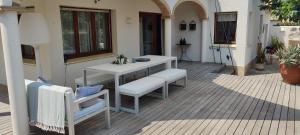 Balkón alebo terasa v ubytovaní Villa Mas Sopes