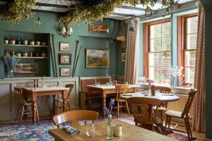 מסעדה או מקום אחר לאכול בו ב-The Exmoor Forest Inn