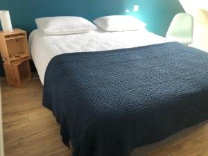 Cama o camas de una habitación en VUE SUR REMPARTS - Coeur de Vannes- 2CH