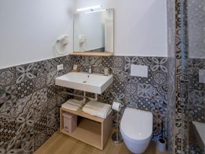 A bathroom at Cuore di Sorrento Suites