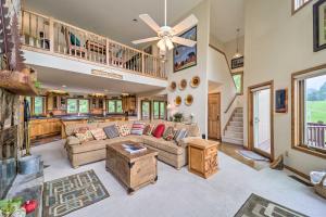 Gallery image of Spruce Pine Retreat with Gas Grill and Mtn Views! in Spruce Pine