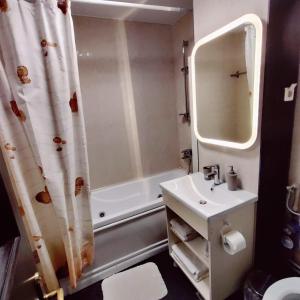 Ein Badezimmer in der Unterkunft Happy Blue Apartament