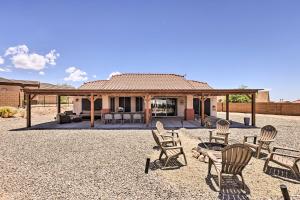 Bullhead City Oasis with Fire Pit and Mtn View!