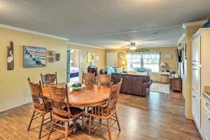 Gallery image of Cozy Steinhatchee House with Fire Pit and Grill! in Steinhatchee