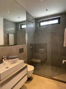 Kylpyhuone majoituspaikassa Okaliptüs Suite Yalikavak
