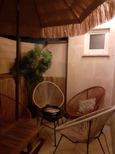 Część wypoczynkowa w obiekcie Bordeaux Chartrons superbe T2 avec terrasse