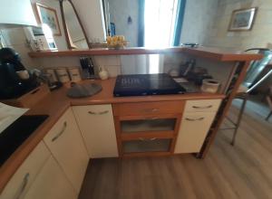 Kuchnia lub aneks kuchenny w obiekcie Bordeaux Chartrons superbe T2 avec terrasse