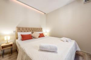 Posteľ alebo postele v izbe v ubytovaní Arch Apartment Corfu