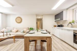 Kuchyňa alebo kuchynka v ubytovaní Arch Apartment Corfu