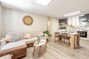 Kuchyňa alebo kuchynka v ubytovaní Arch Apartment Corfu