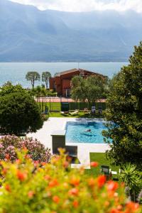 Bazén v ubytovaní Hotel La Fiorita alebo v jeho blízkosti