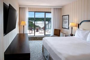 Gallery image of Crowne Plaza Hotel-Niagara Falls/Falls View, an IHG Hotel in Niagara Falls
