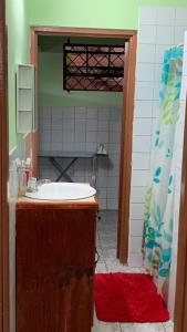 ห้องน้ำของ Homely environment ideal for a home away from home