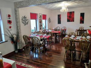 Shepherds Lodge B&B 레스토랑 또는 맛집