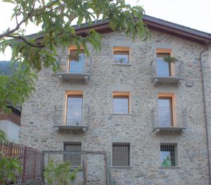 Gedung tempat guest house berlokasi