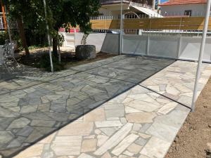 Fotografia z galérie ubytovania Catalina's house -Μικρή εξοχική κατοικία με αυλή & parking v destinácii Xylokastron