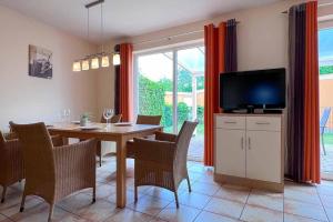 Fotografie z fotogalerie ubytování Apartes-Ferienhaus-10-in-der-Ferienanlage-Wohnpark-Weser-in-Doese v destinaci Cuxhaven
