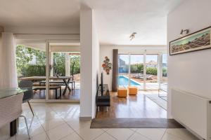 Gallery image of Villa Trogir save 15 percent on Split-villas com in Trogir