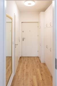 Fotografie z fotogalerie ubytování SWEET HOME Apartman , 30sqm studio, free private parking, mountain view, balcony, 20 min from downtown v Budapešti