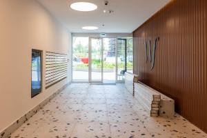 TV a/nebo společenská místnost v ubytování SWEET HOME Apartman , 30sqm studio, free private parking, mountain view, balcony, 20 min from downtown