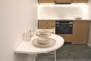 Kuchyňa alebo kuchynka v ubytovaní Kana - Stylish Apartment in Kraków Pomorska - Close, WiFi, Smart TV