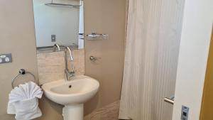 Koupelna v ubytování Boggabri Motel