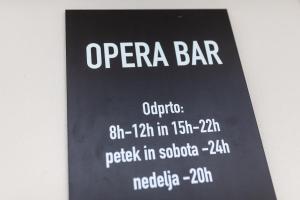 Certifikát, hodnocení, plakát nebo jiný dokument vystavený v ubytování OPERA Hotel