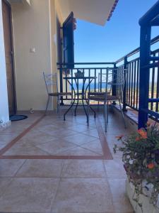 Balkón nebo terasa v ubytování Nikiti Seaview Apartment