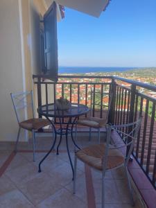 Balkón nebo terasa v ubytování Nikiti Seaview Apartment