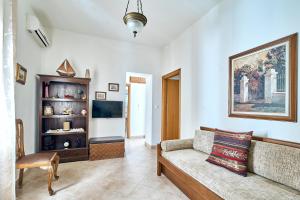 TV a/nebo společenská místnost v ubytování Ekavi Apartment