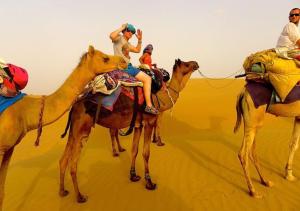 Huéspedes de Sky Desert Safari Camp Jaisalmer