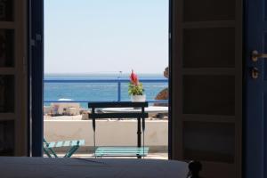 Gallery image of Room next to the sea - faros room 4 in Anafi