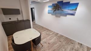 A cozinha ou kitchenette de BeachIN - Sport, Events, Hotel, Restaurant, Bar