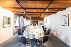Restaurace v ubytování Hotel zum goldenen Kreuz
