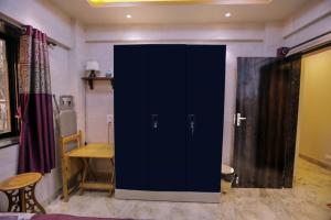 Foto Mumbais asuva majutusasutuse Cozy Furnished Apartment One Block From The Ocean galeriist